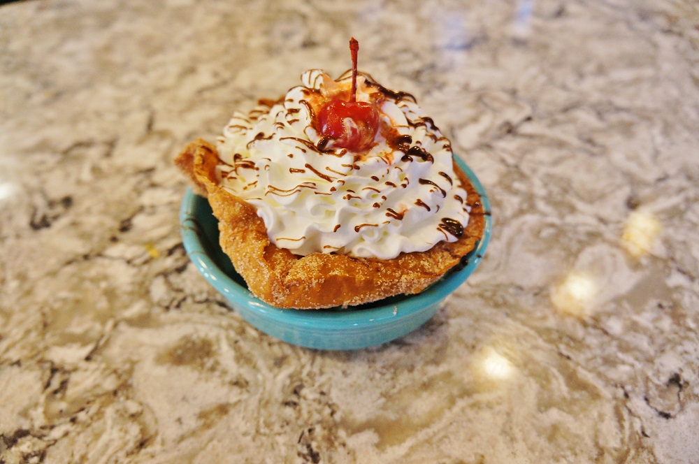 Food, drinks and dining room at Albarran's Mexican Bar & Grill